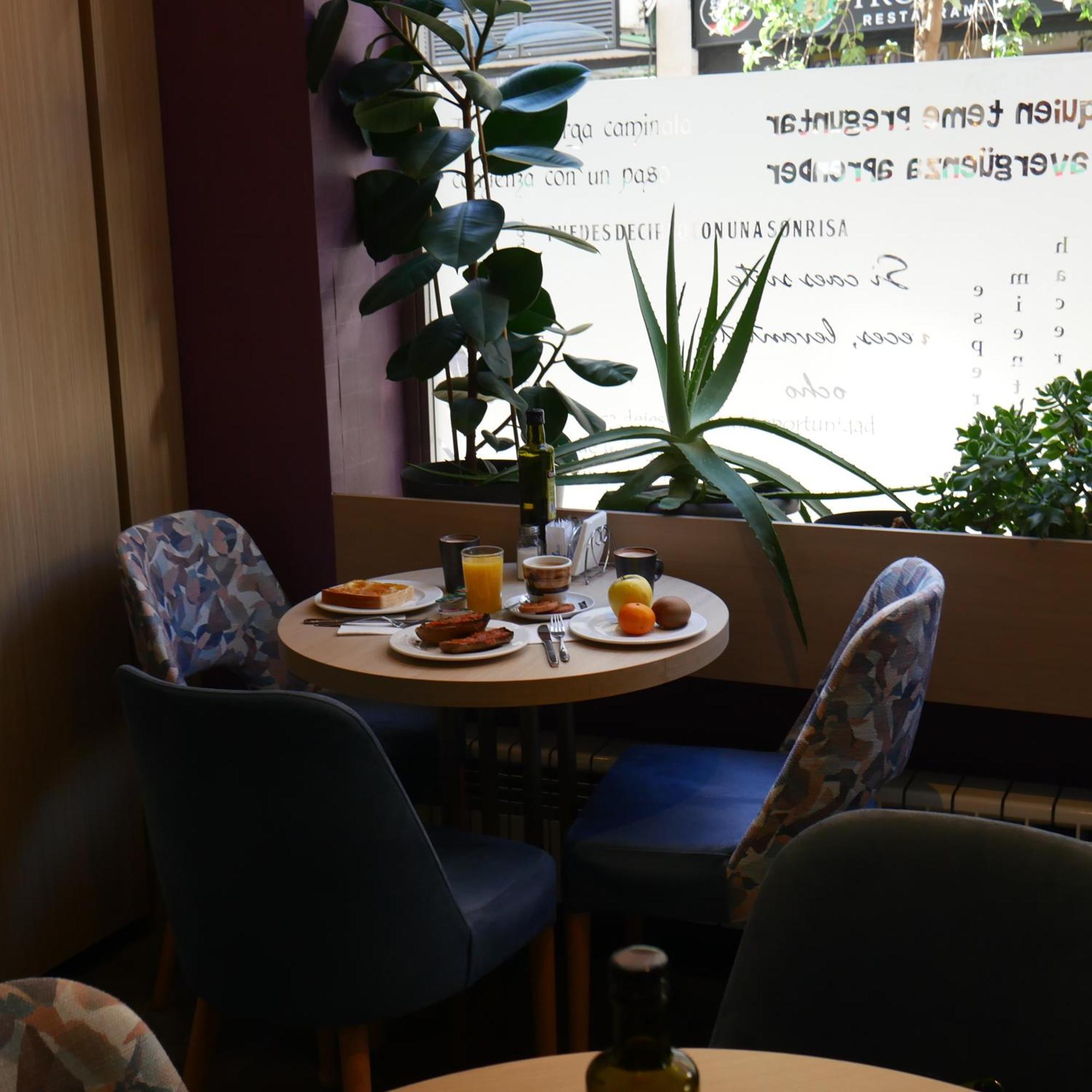 马德里 4C四大街旅馆酒店 外观 照片